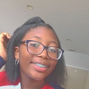 Meet your Posher, Sade🦋